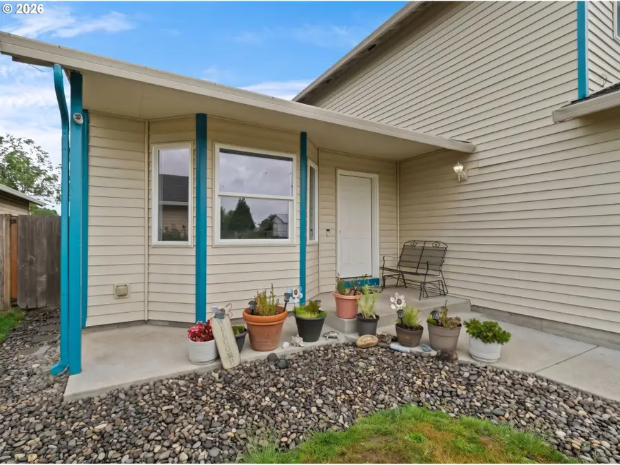 730 Bozarth Ave, Woodland, WA 98674 - #3