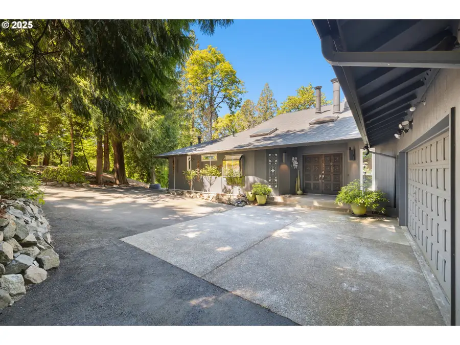 560 SE 59th Ct, Hillsboro, OR 97123 - #3