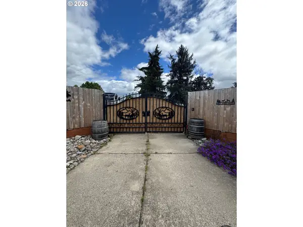 800 S Springbrook Rd, Newberg, OR 97132