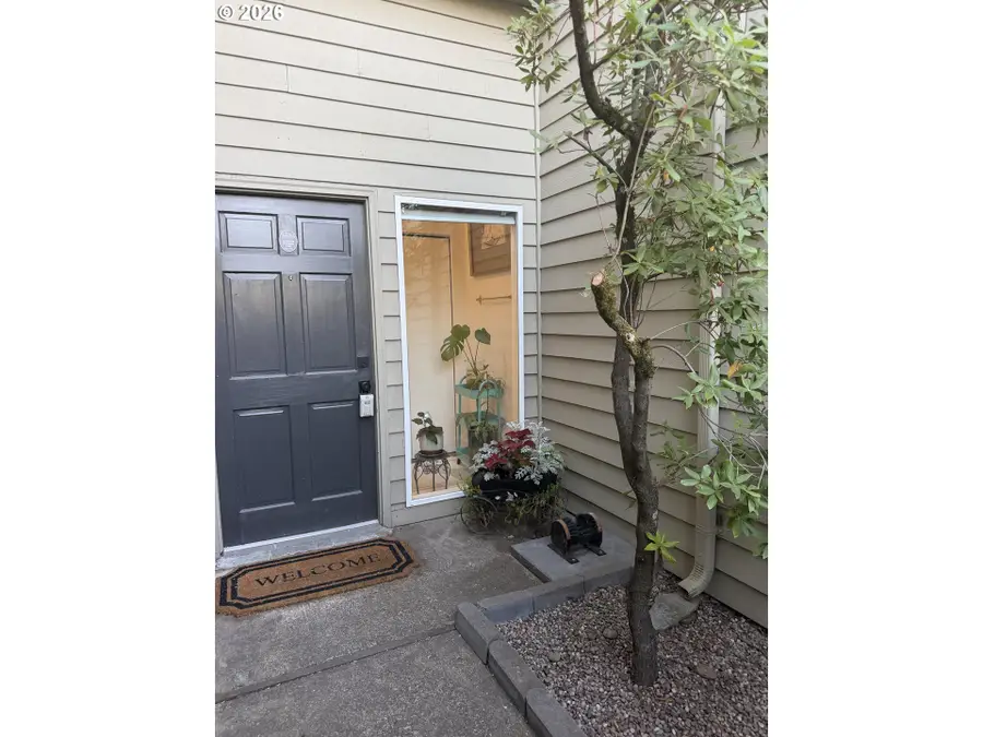 327 Country Club Rd, Eugene, OR 97401 - #3