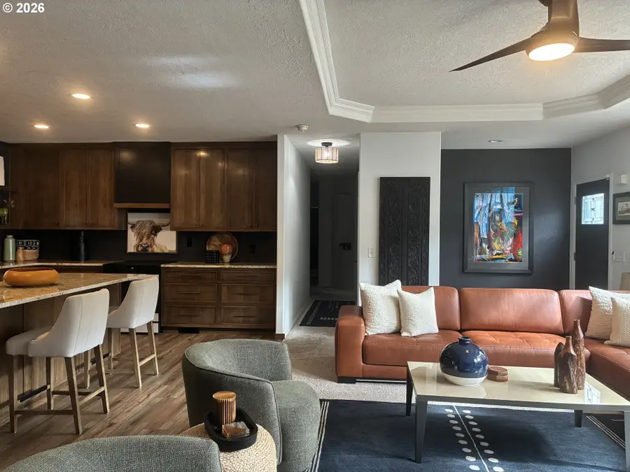 393 Knoll Terrace Dr, Canyonville, OR 97417 - #2