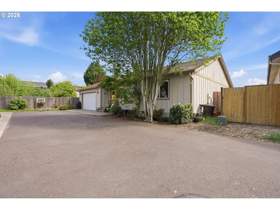 1343 NE Sunrise Ln, Hillsboro, OR 97124 - #2