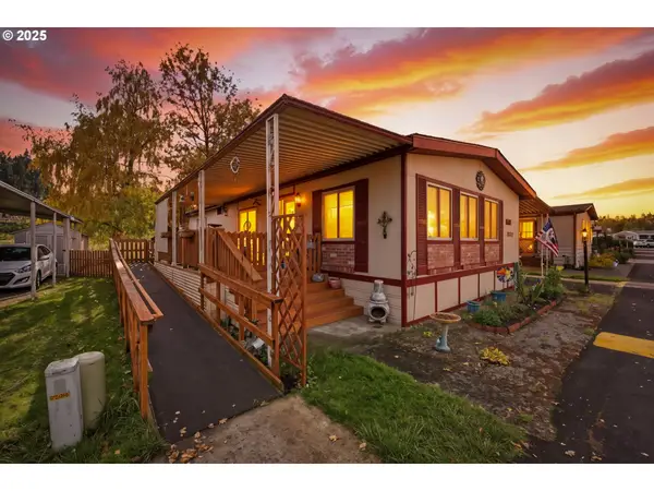 2376 Kingfisher Ln, Kelso, WA 98626