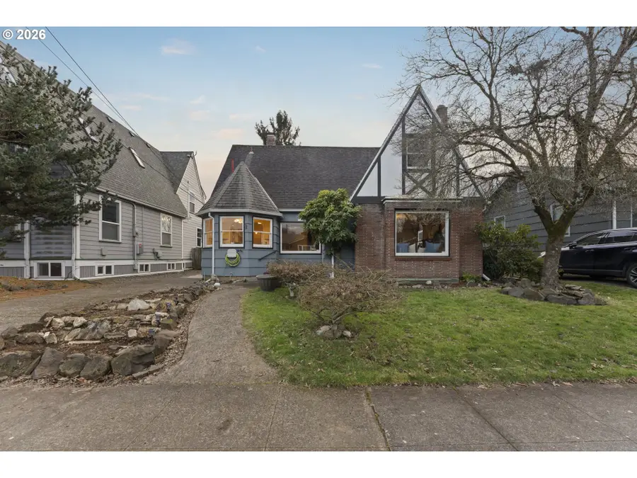 7126 N Ivanhoe St, Portland, OR 97203 - Image #2