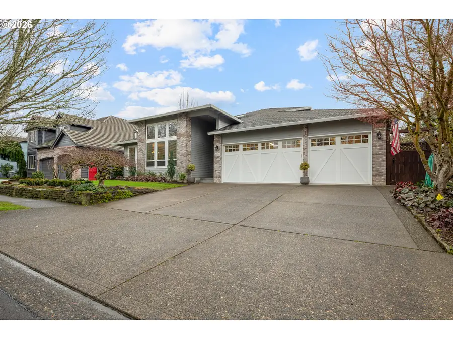 2190 River Heights Cir, West Linn, OR 97068 - Image #3