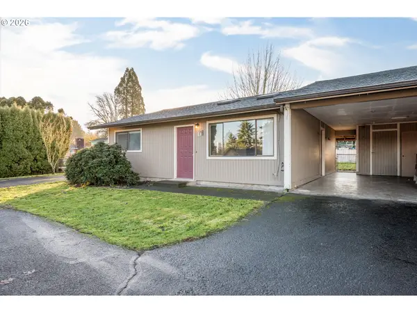 2 Burdick Pl, Longview, WA 98632