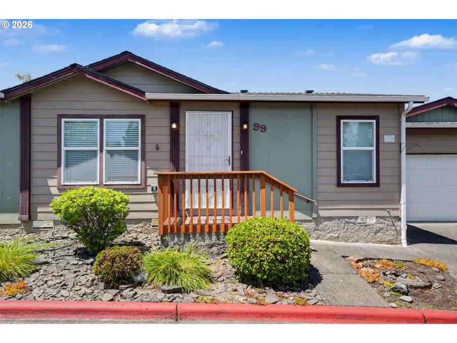 1015 Oak St #99, Silverton, OR 97381 - #3
