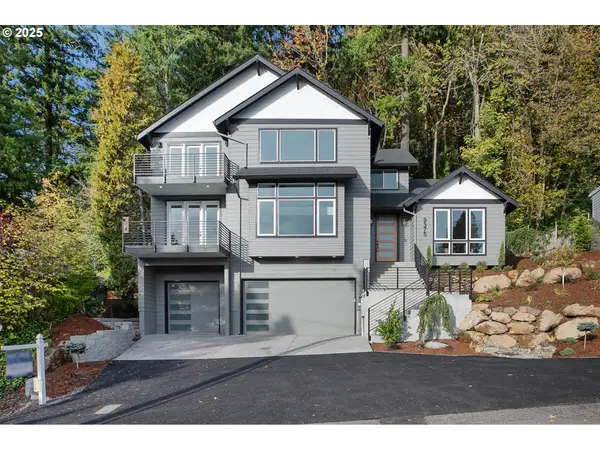 9375 NE Sacramento St, Portland, OR 97220