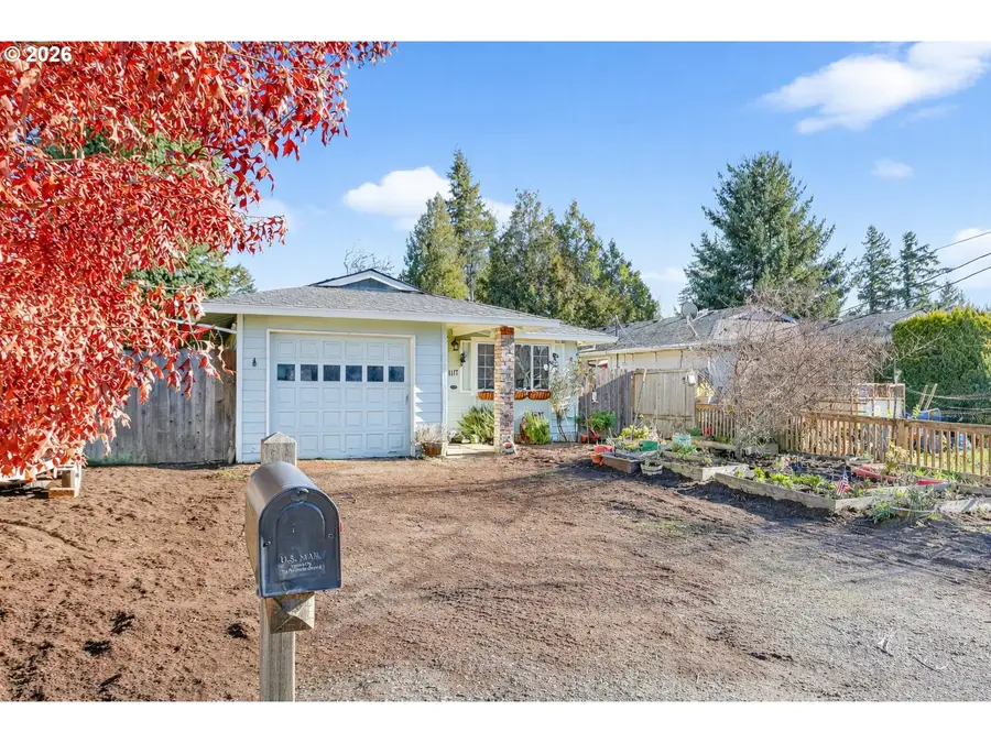 1117 Kamm St, Oregon City, OR 97045 - Image #2