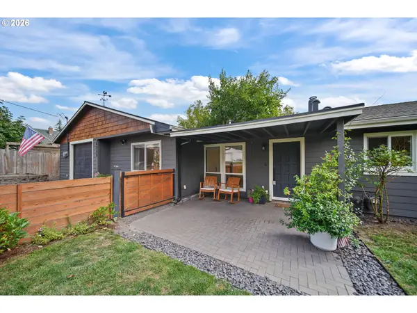 4735 Sussex St, WestLinn, OR 97068