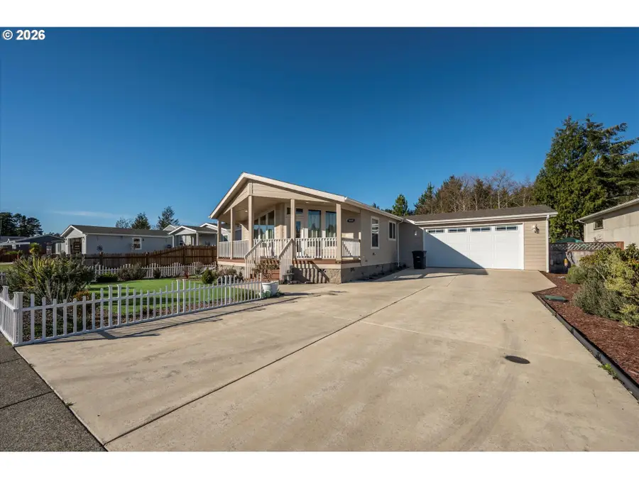 1060 Cedar Loop, Lakeside, OR 97449 - #3