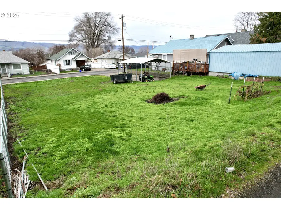 1514 E 10th St, The Dalles, OR 97058 - #3
