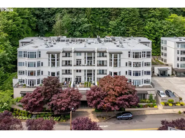 2445 NW Westover Rd #414, Portland, OR 97210