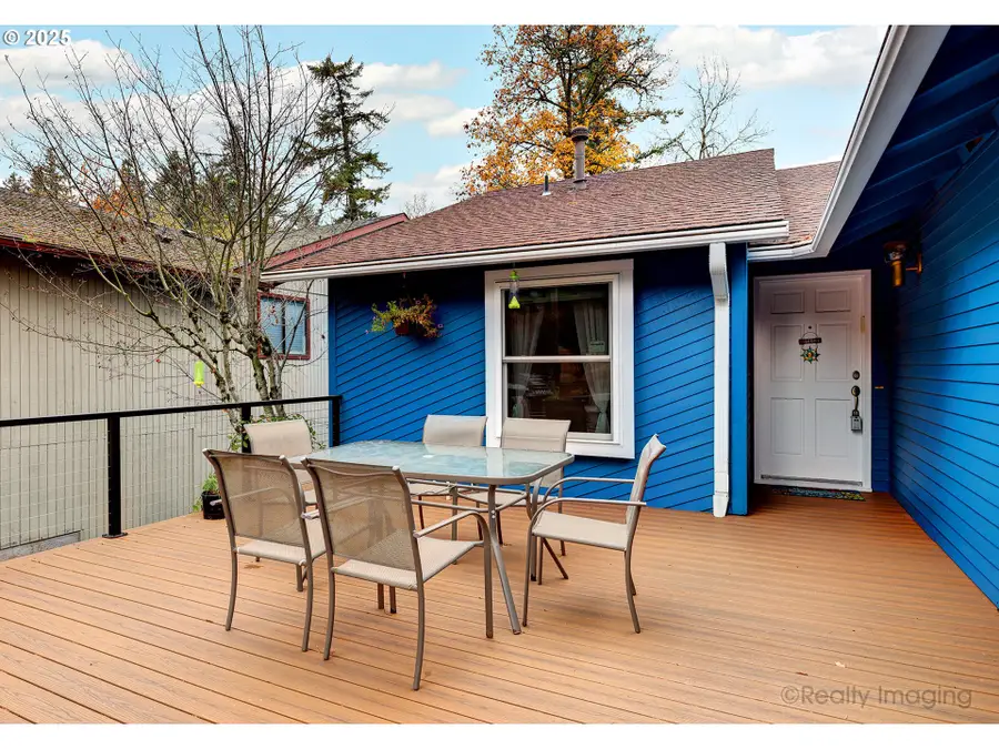4035 SW Pomona St, Portland, OR 97219 - Image #2