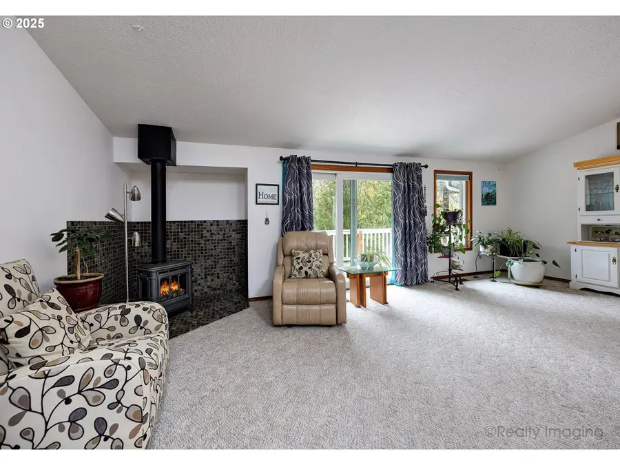 4035 SW Pomona St, Portland, OR 97219 - Image #3