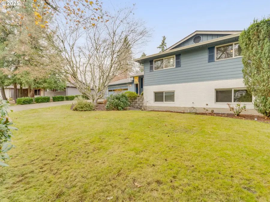 6745 Londonderry Ln, Gladstone, OR 97027 - Image #3