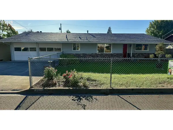 1510 NW Lester St, Roseburg, OR 97471