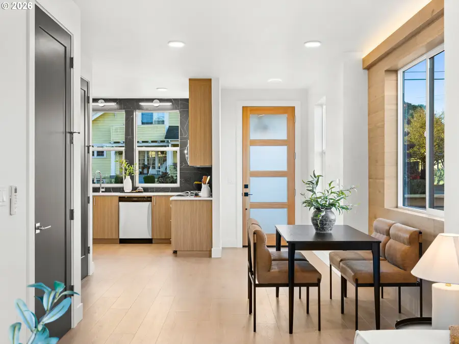 6205 NE Stanton St, Portland, OR 97213 - Image #2