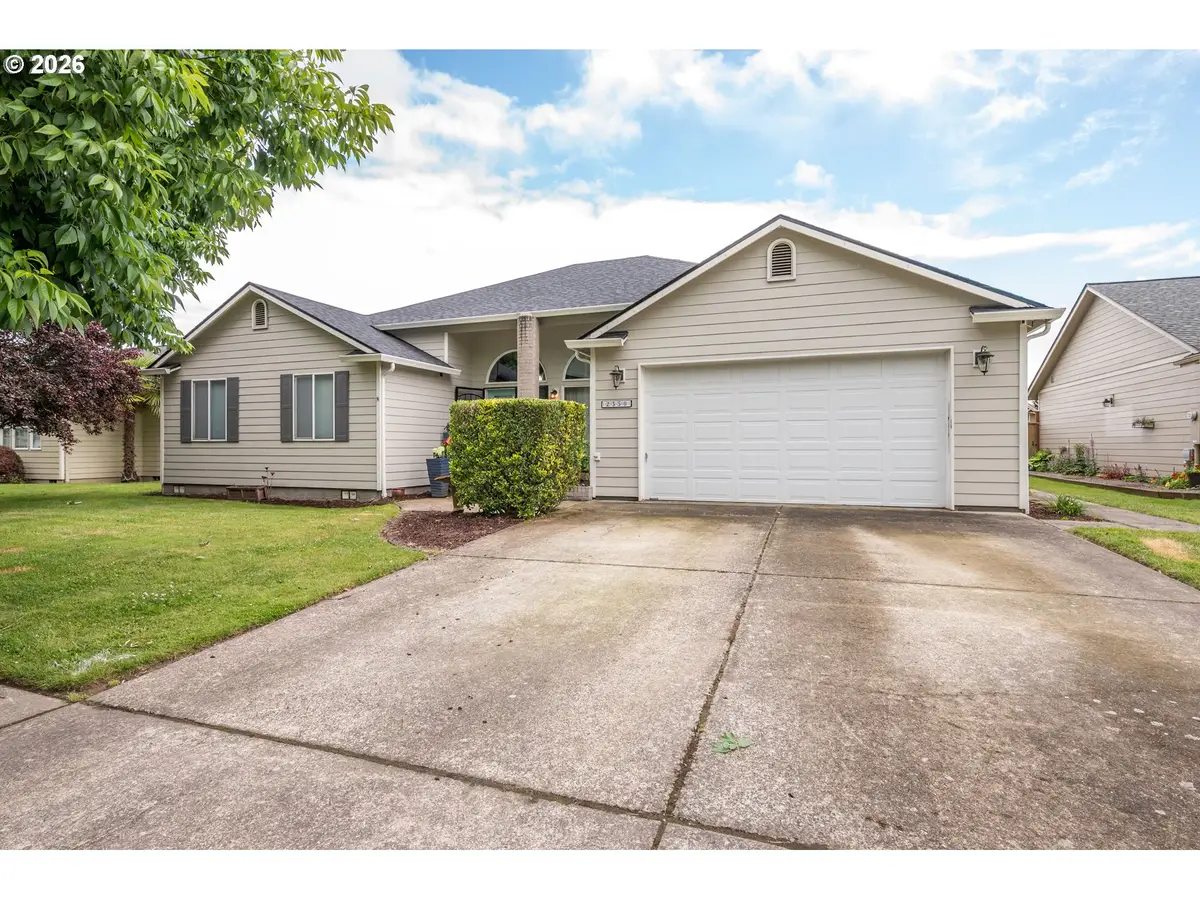 2350 Jathom Ln, Longview, WA 98632 - #1