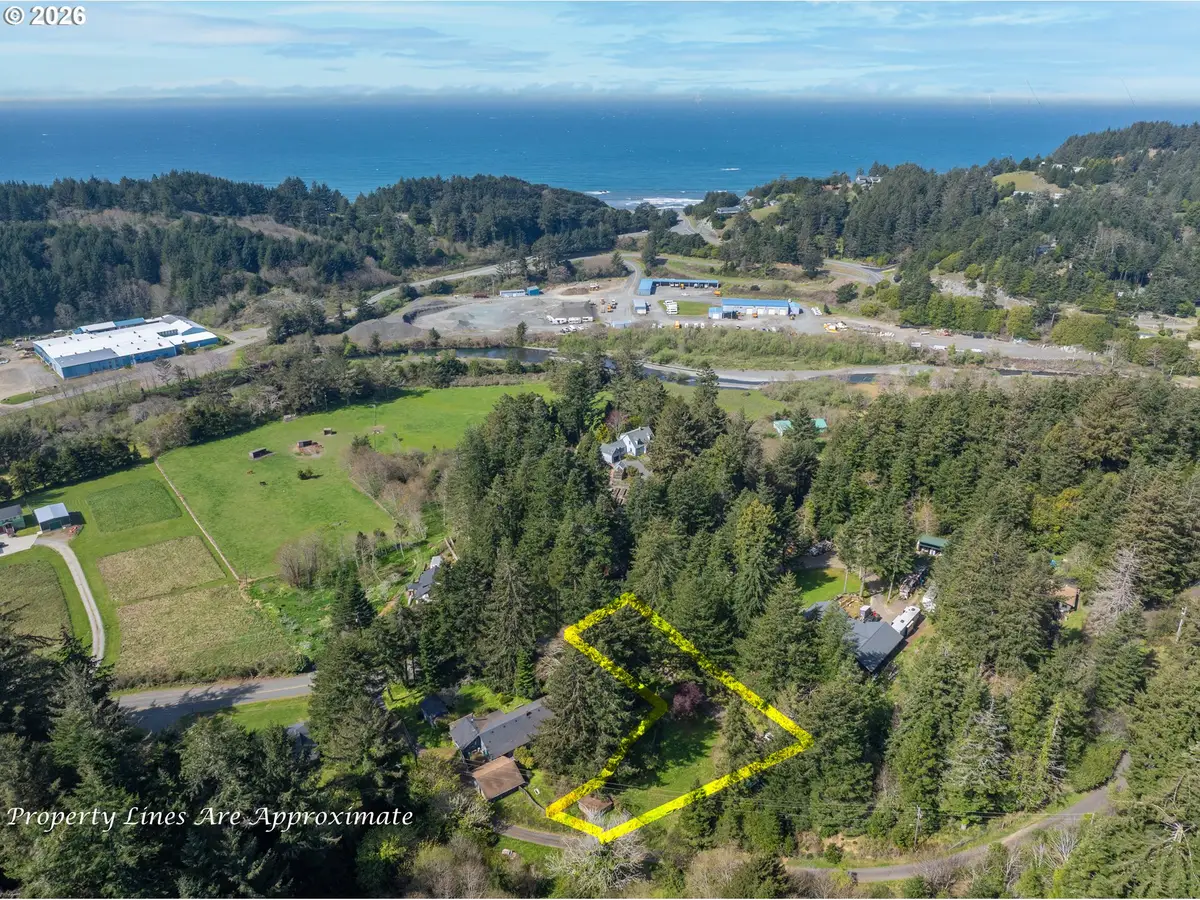 28397 Mateer Rd, Gold Beach, OR 97444 - #1