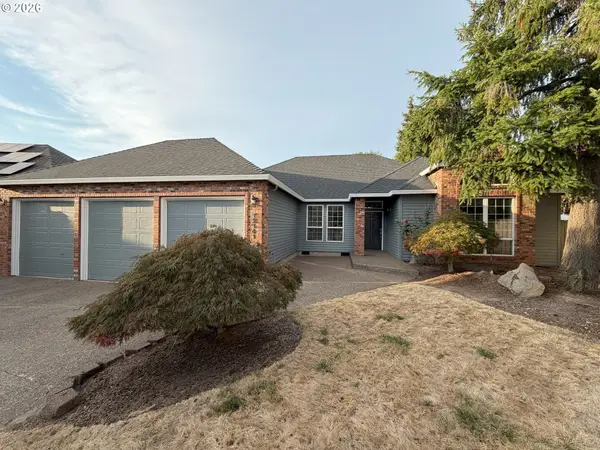 12141 SE Solstice Ct, Clackamas, OR 97015