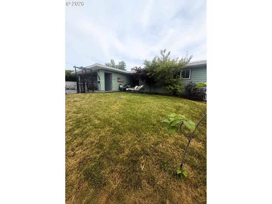 1328 NW King Ave, Pendleton, OR 97801 - #2