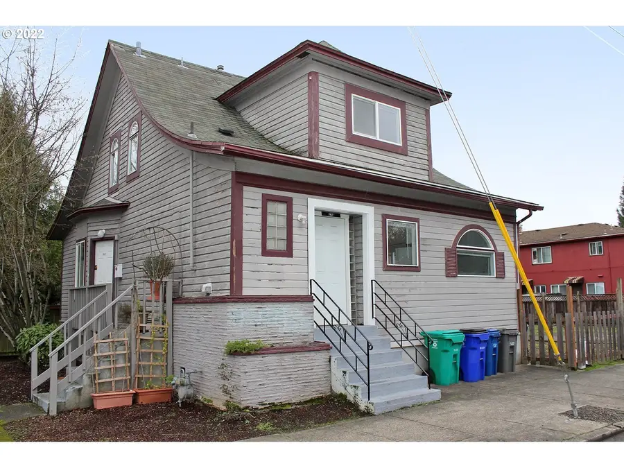 7927 N Fessenden St, Portland, OR 97203 - #3