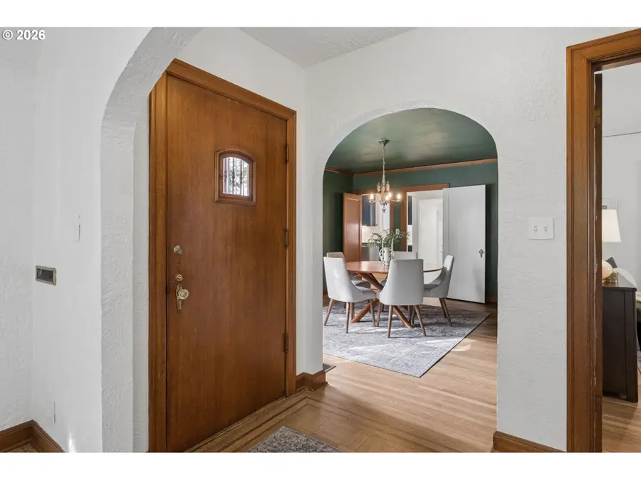2731 SE Market St, Portland, OR 97214 - #3