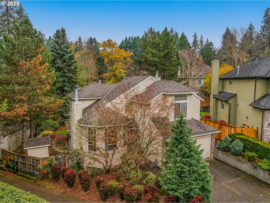 5007 SW Canterbury Ln, Portland, OR 97219 - Image #2