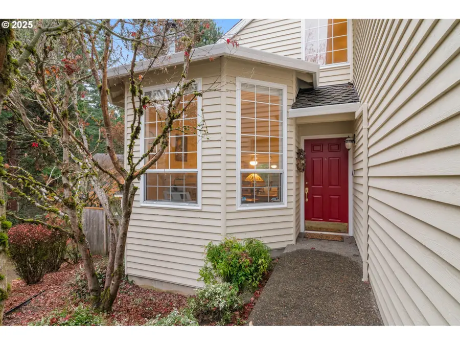 5007 SW Canterbury Ln, Portland, OR 97219 - Image #3