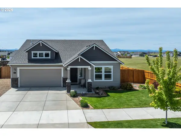 1132 NW Golf Course Dr, Madras, OR 97741