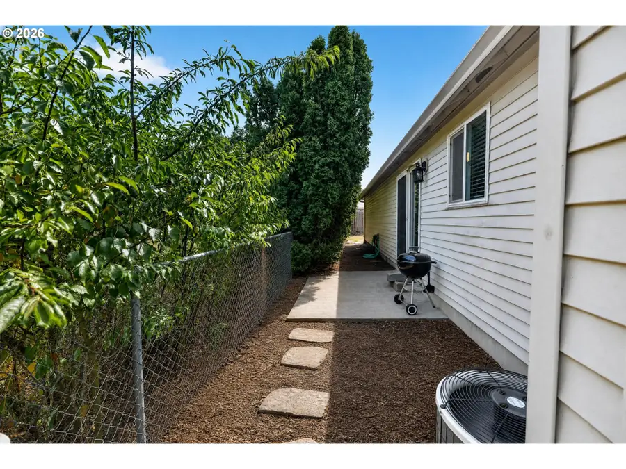 13670 SE Bush St, Portland, OR 97236 - #3