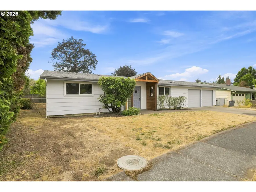 2040 Princeton Dr, Eugene, OR 97405 - #2