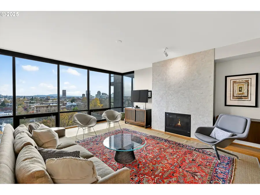 2448 NW Westover Rd #E402, Portland, OR 97210 - Image #2