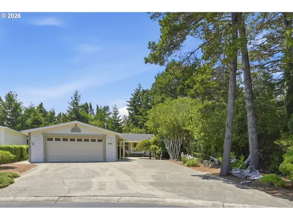 489 Sherwood Loop, Florence, OR 97439