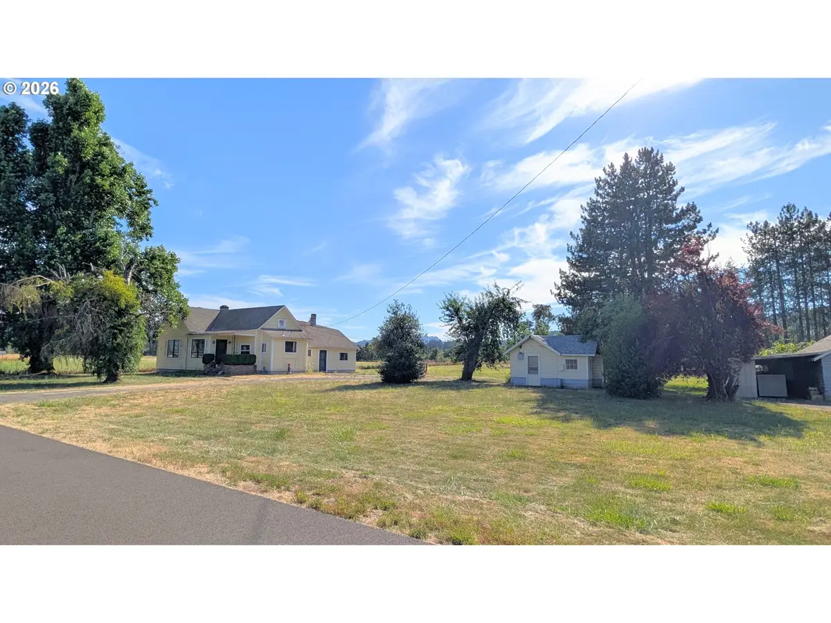 32153 Goddard Ln, Cottage Grove, OR 97424 - #1