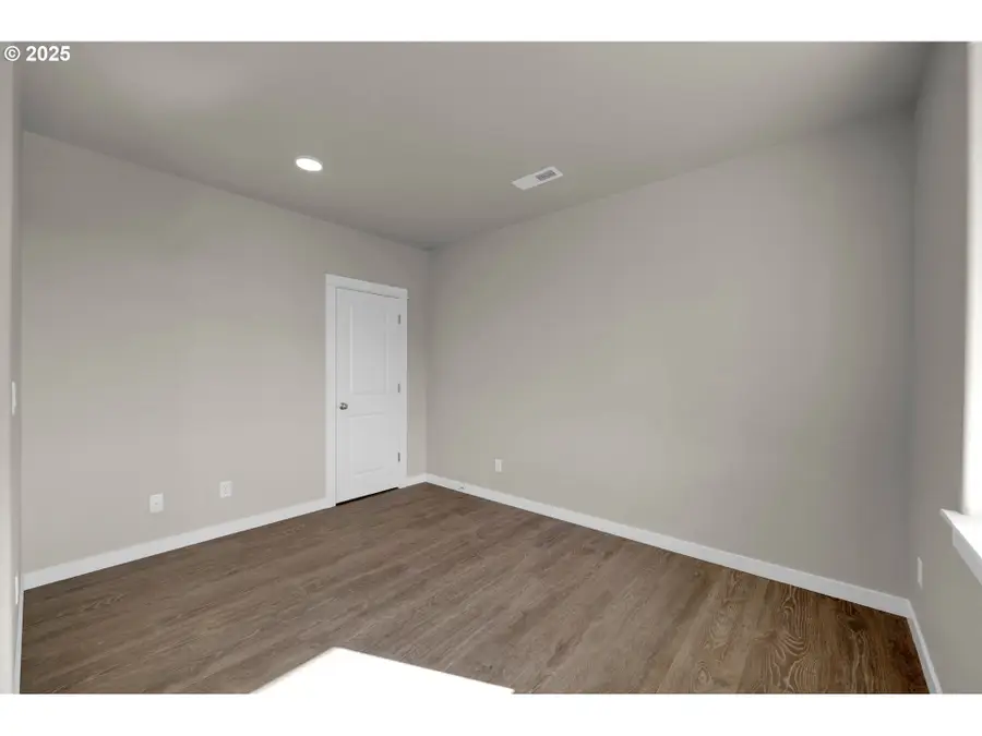 5679 Magnificence Way, Eugene, OR 97402 - Image #3