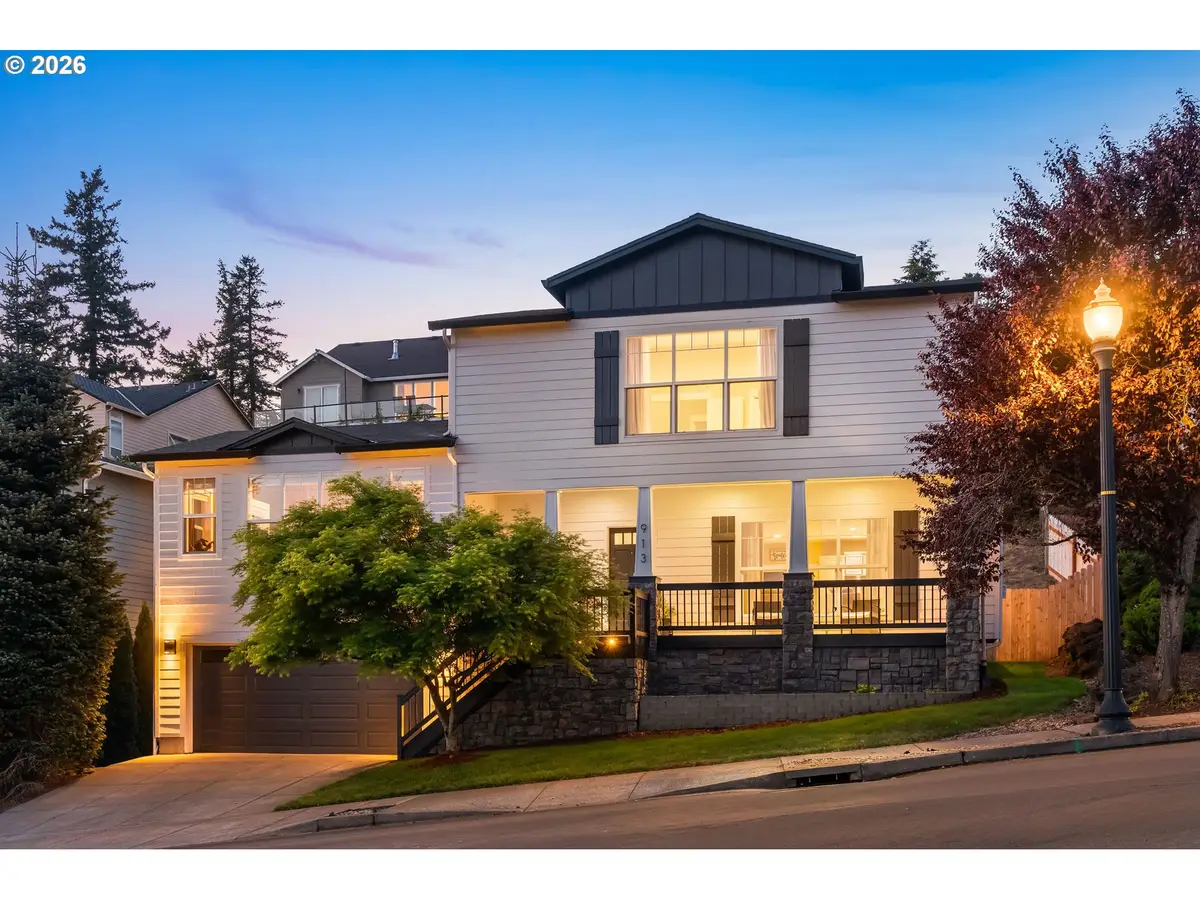 913 W Y St, Washougal, WA 98671 - #1