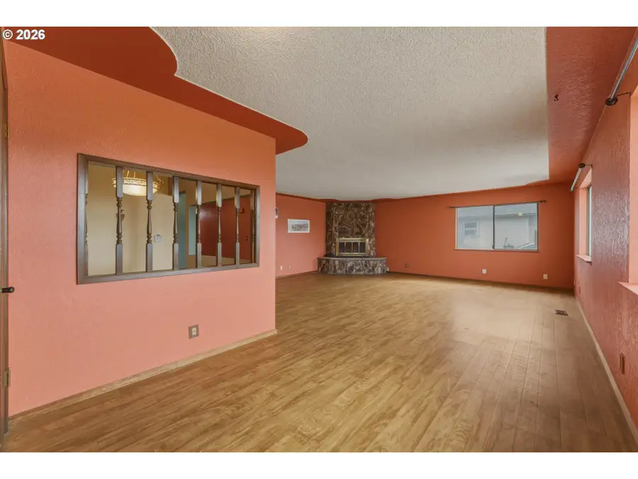 1427 Wilkenson St, Milton Freewater, OR 97862 - #2