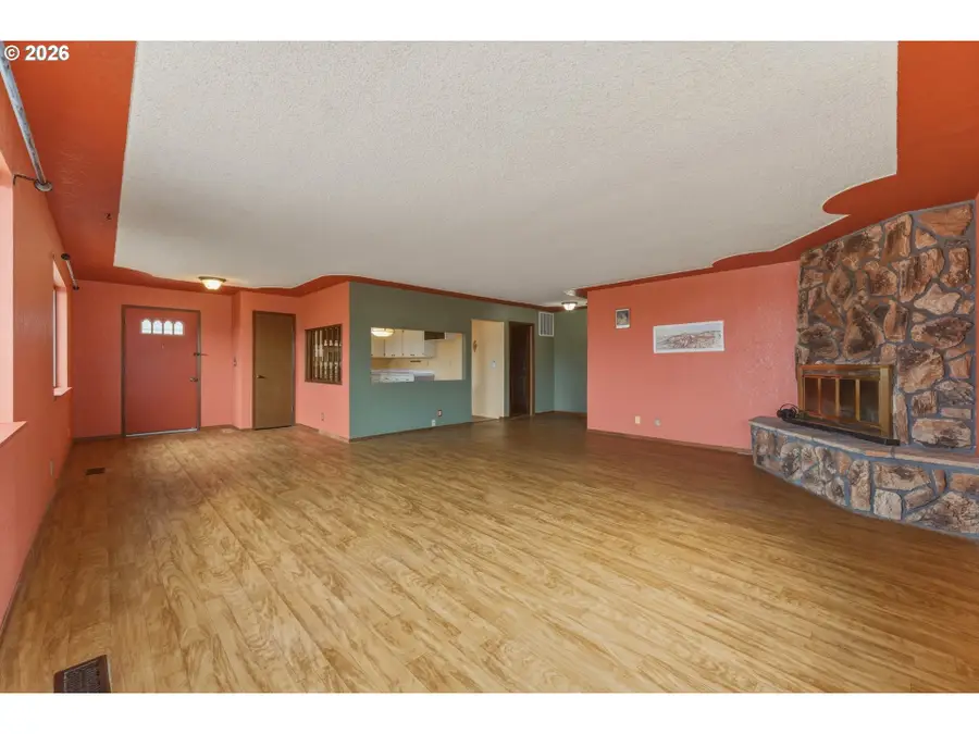 1427 Wilkenson St, Milton Freewater, OR 97862 - #3