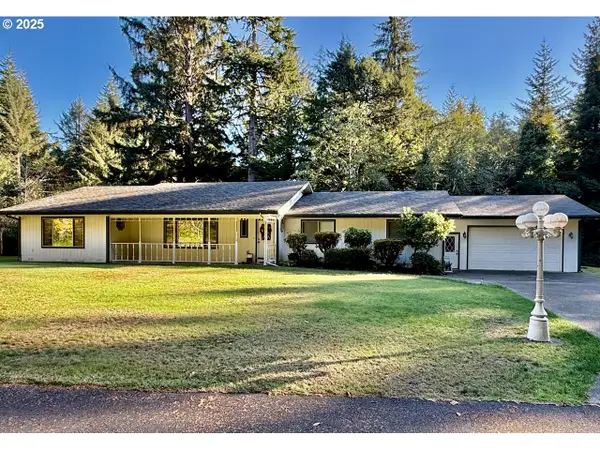 84226 Clear Lake Rd, Florence, OR 97439