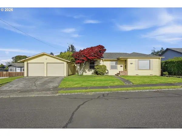 1707 Hayes St, NorthBend, OR 97459