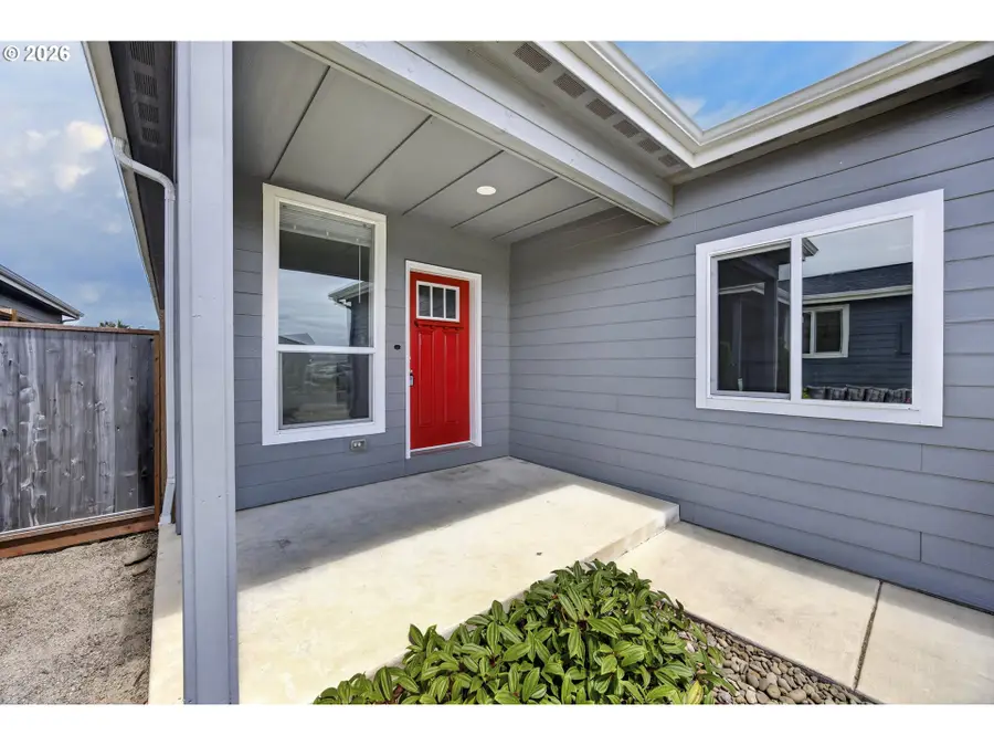 1535 53rd St, Florence, OR 97439 - #3