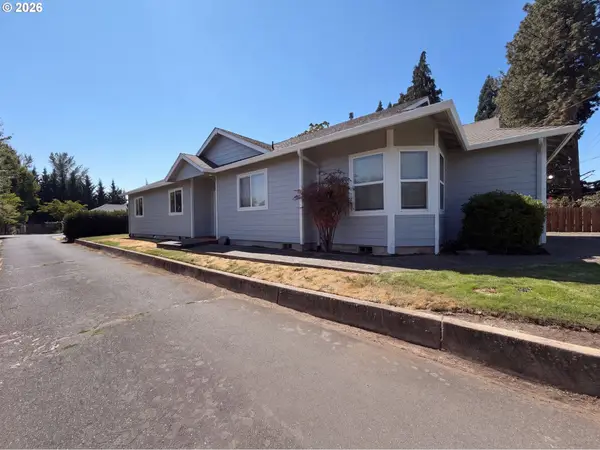 1586 NE Grandhaven St, McMinnville, OR 97128