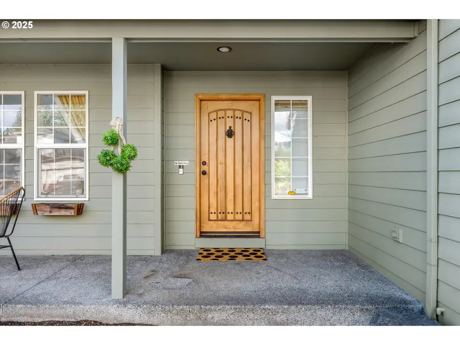 1742 NE Blue Heron Dr, Portland, OR 97211 - Image #3