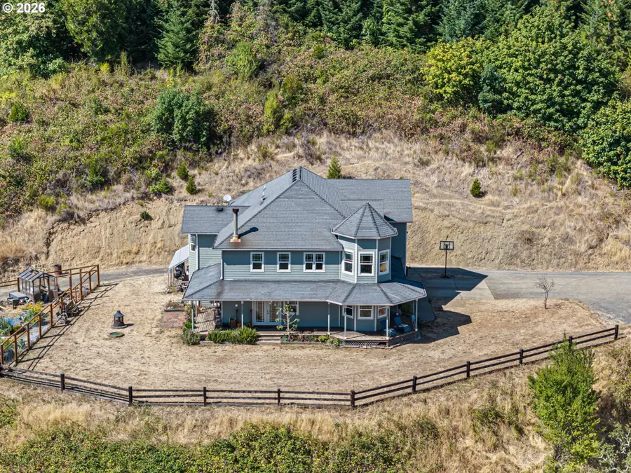 785 Mathis Hill Rd, Yoncalla, OR 97499 - #3