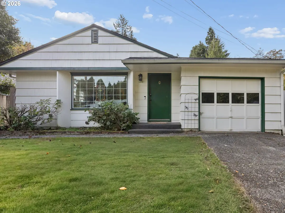 1328 Oak St, Lake Oswego, OR 97034 - #1
