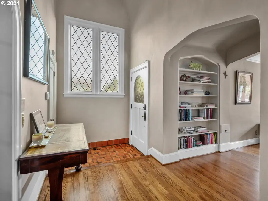 758 NW Powhatan Ter, Portland, OR 97210 - Image #3