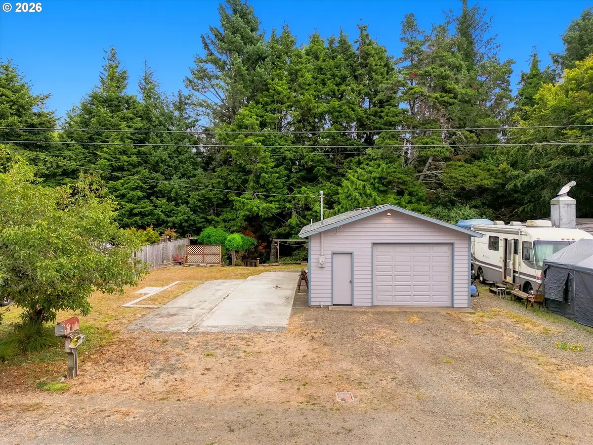 550 SE Reef Ave Se #20000, Lincoln City, OR 97367 - #1