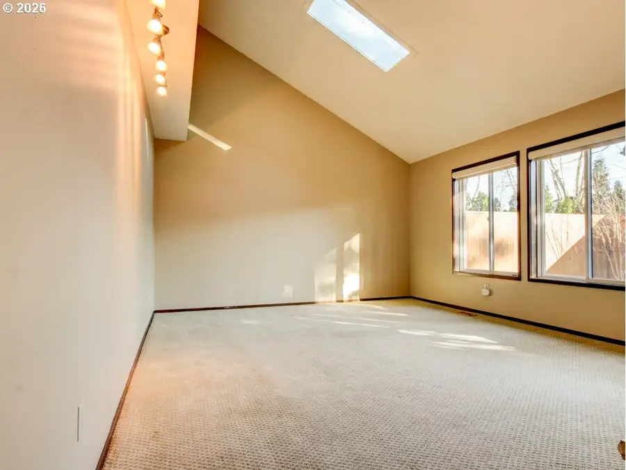 4238 NE 125th Pl, Portland, OR 97230 - Image #2